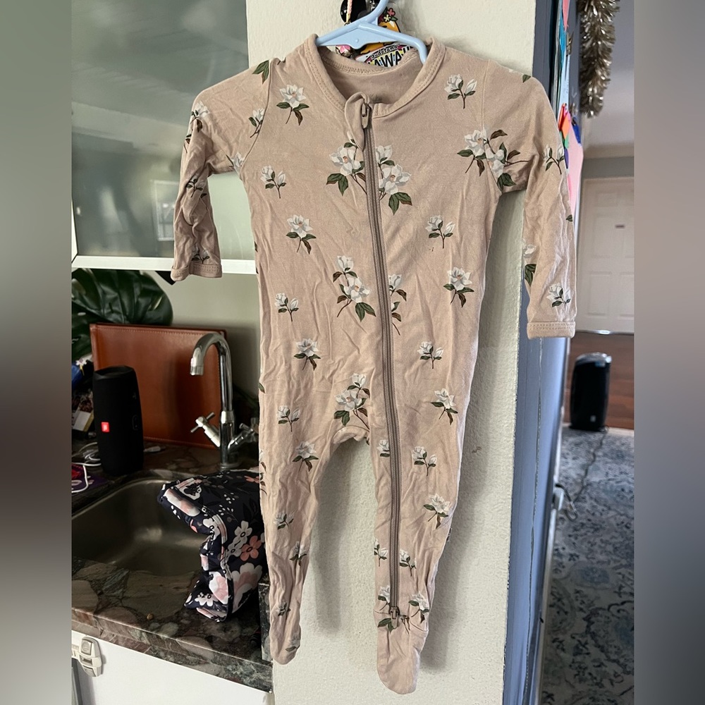 Kyte Baby Magnolia Zippered Footie PJ 3-6m